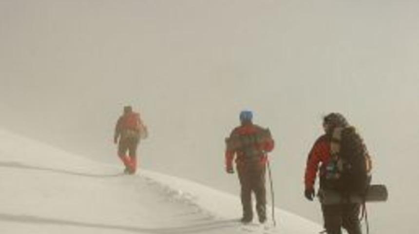 Amatör Dağcılar Uludağ’ın Zirvesinde Türk Bayrağı Açtı