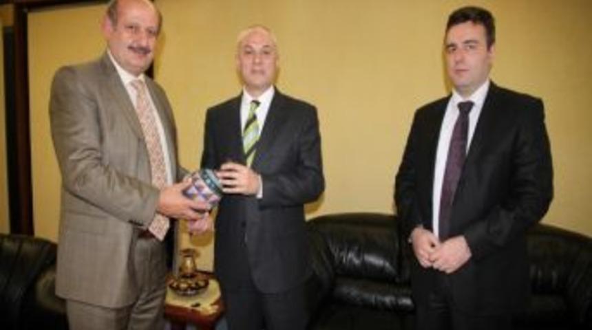 G&uuml;rcistan'ın Trabzon Başkonsolosu Kalandze&rsquo;den Rize Belediyesi'ne Ziyaret