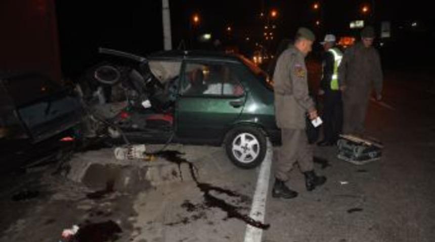 Bolu'da Trafik Kazası: 1 &Ouml;l&uuml;, 2 Yaralı