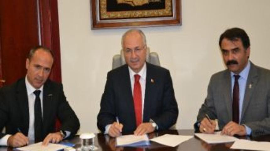 Muradiye&rsquo;ye 4 Bin Kişilik Spor Ve Kongre Merkezi Yapılacak