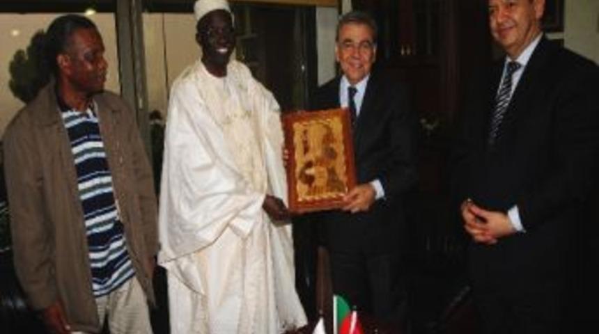 Kamerunlu Vali, Başkan Kocaoğlu’nun Konuğu Oldu