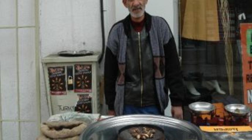 Kışın Habercisi Kestane Tezgahları S&uuml;sl&uuml;yor