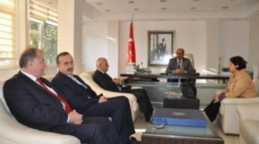 Hastane y&ouml;netimi Belediye'yi ziyaret etti