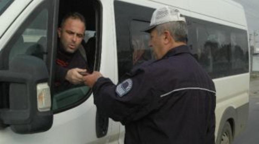 Trafik Ekipleri Denetimlerini S&uuml;rd&uuml;r&uuml;yor