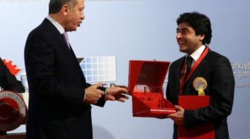 Başbakan Erdoğan, 'shazili Hazır T&uuml;rk Kahvesi'ne &Ouml;d&uuml;l&uuml;n&uuml; Verdi