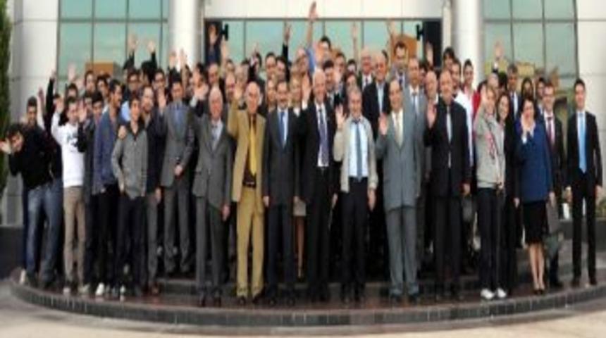 Ad&uuml; M&uuml;hendislik Fak&uuml;ltesi İlk &Ouml;ğrencilerine Merhaba Dedi