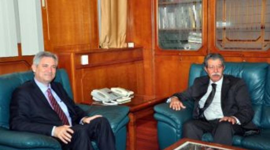 Kazım Barışık'tan Rekt&ouml;r Kibar'a ziyaret