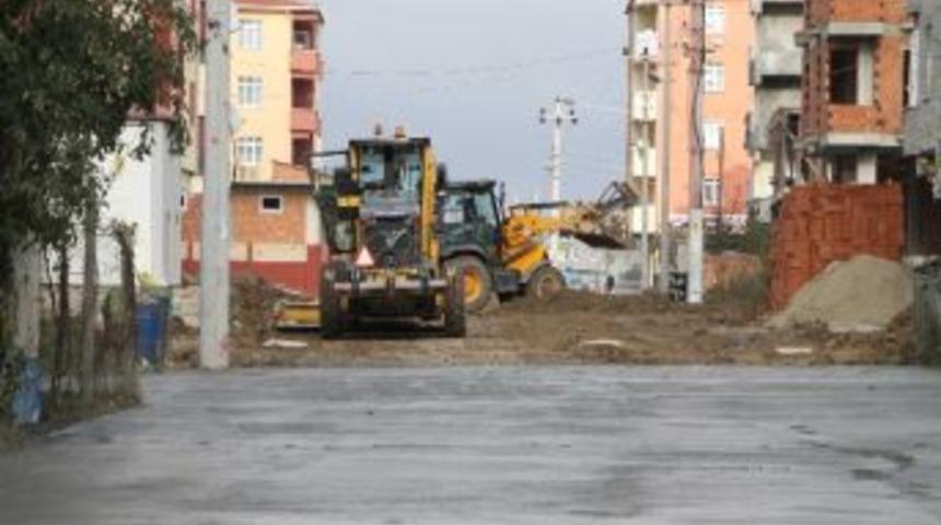 Kapaklı&rsquo;da Beton Yol &Ccedil;alışmaları S&uuml;r&uuml;yor