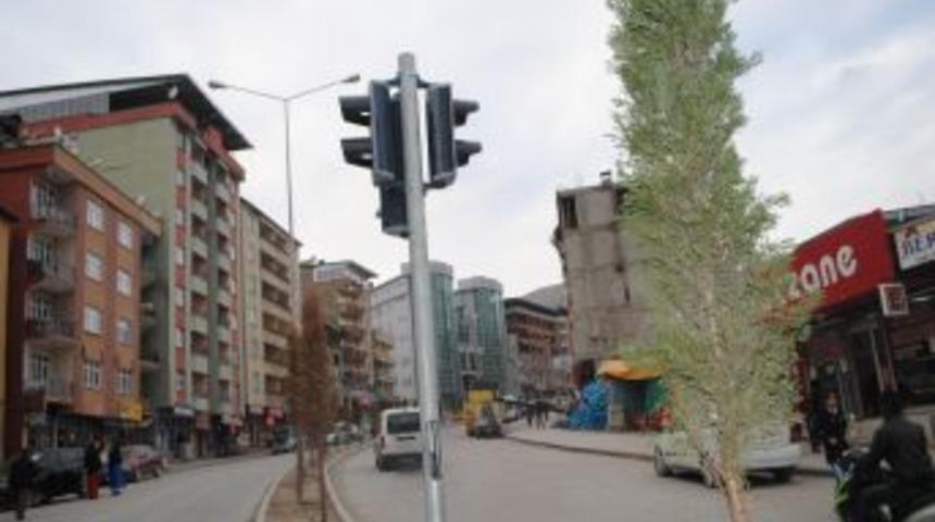 Hakkari&rsquo;de Trafik Işıkları Kuruluyor