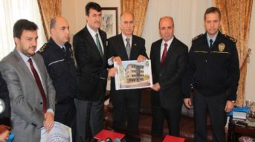Osmangazi Belediyesi&rsquo;nden Emniyete Saray Gibi Hizmet Binası