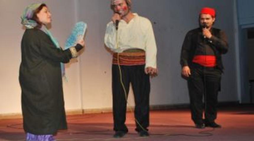 &Ouml;zel Serhat Nevbahar İlk&ouml;ğretim Okulu'ndan Tiyatro Etkinliği