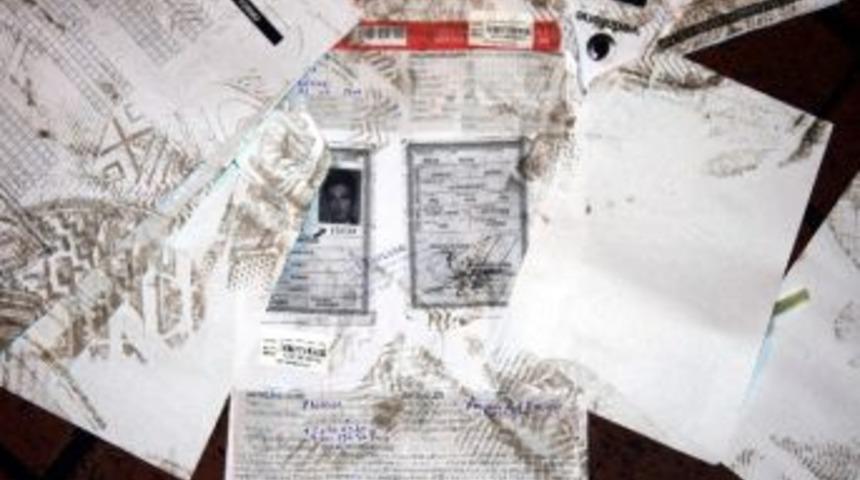 &Ccedil;&ouml;pteki Kimlik Fotokopileri Şaşırttı