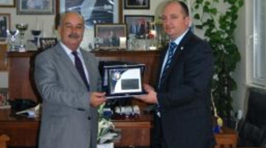 Kızılay&rsquo;dan Didim Belediyesi&rsquo;ne Plaket