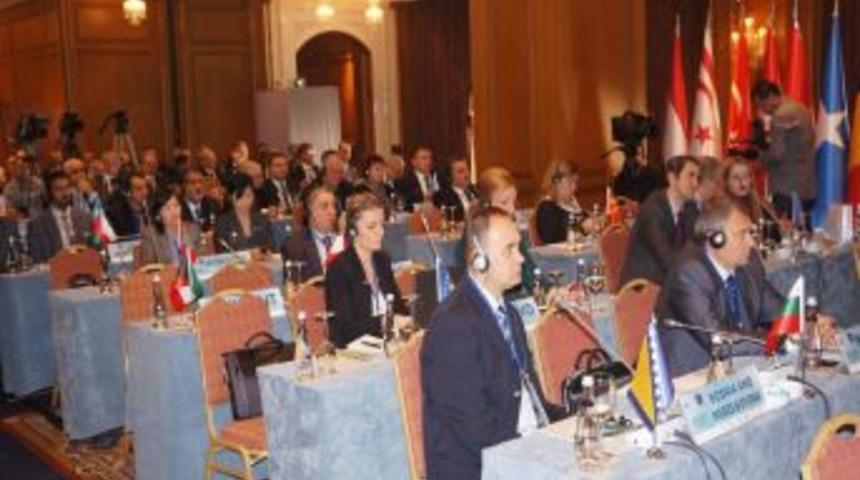 Bakan Şahin: G&uuml;venlik Hizmetleri Ve &Ouml;zg&uuml;rl&uuml;kler Birbirini Kısıtlamamalı