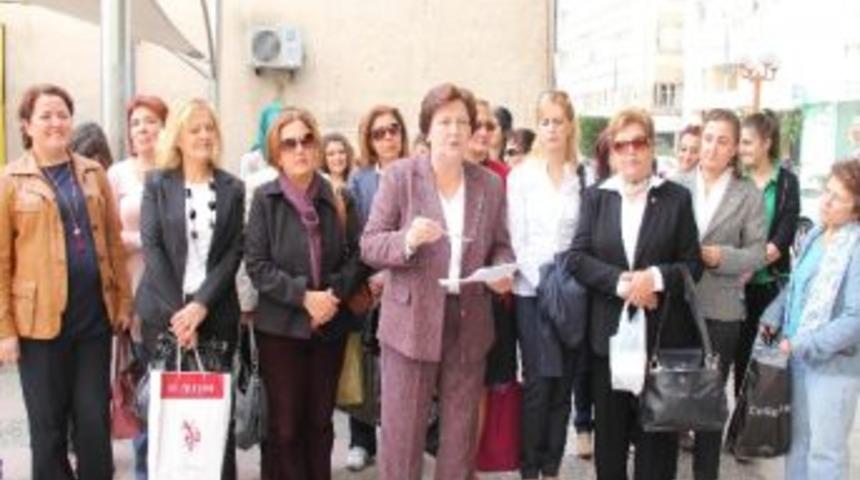 Kadınlar 'kadının Stat&uuml;s&uuml; Birimi'nin Aktif Hale Getirilmesini İstedi