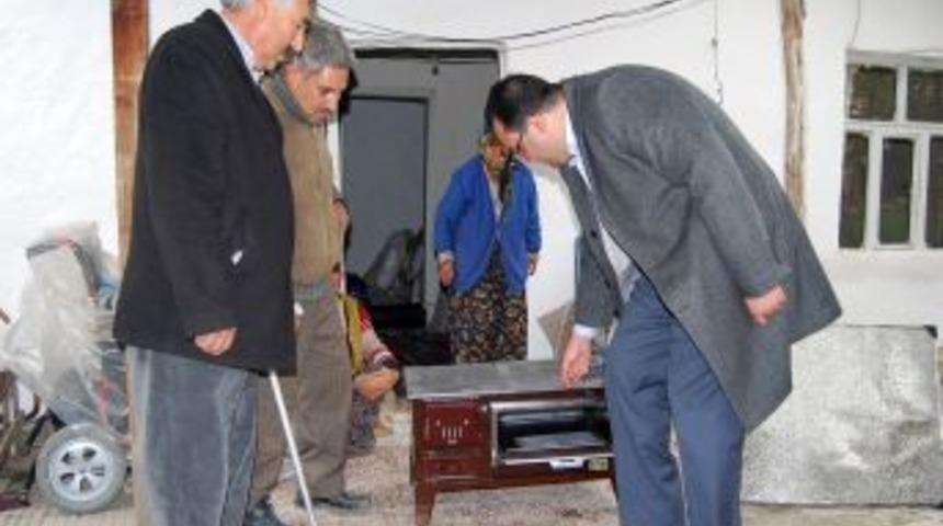 Sındırgı Belediyesi 400 Adet Soba Dağıttı