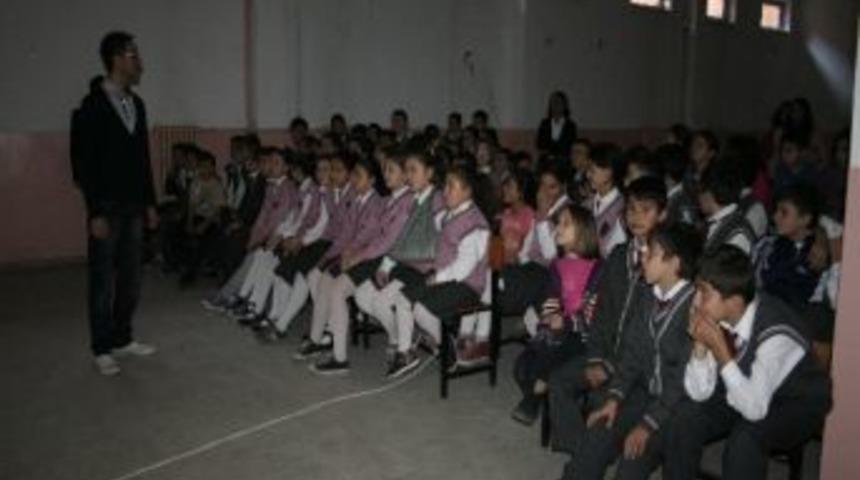 Be&uuml; Gen&ccedil; Tema Temsilcilerinden, &Ouml;ğrencilere &ldquo;k&uuml;resel Isınma&rdquo; Konulu Sunum