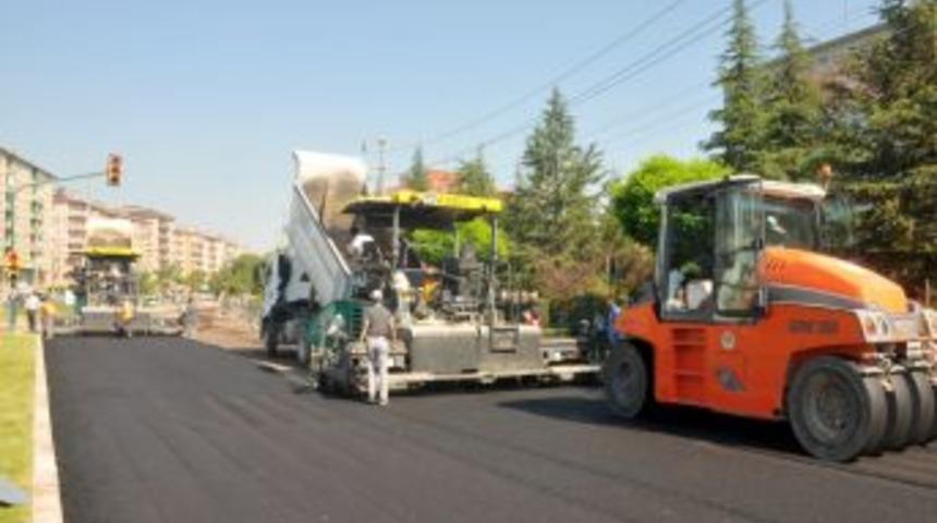 Afyon Belediyesi Asfaltta Rekora Imza Attı
