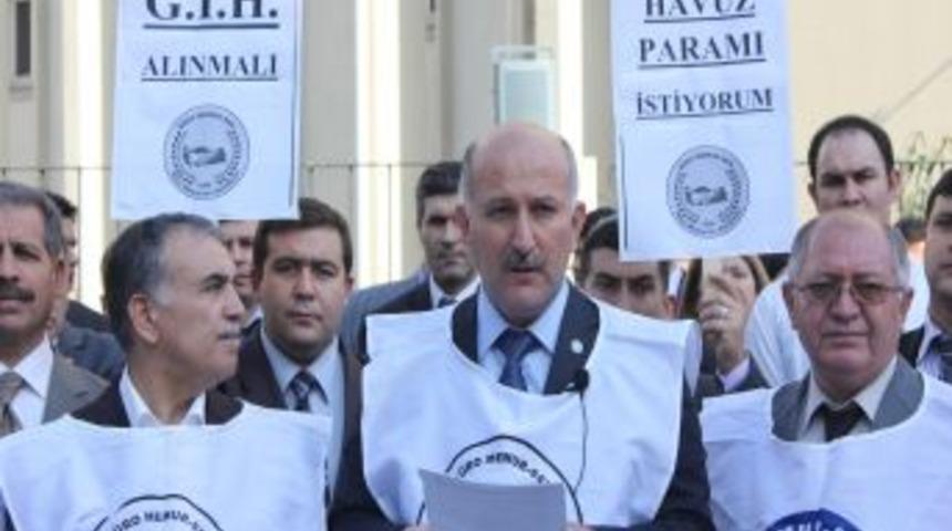 Adliye &Ccedil;alışanlarının 'hak' Eylemi