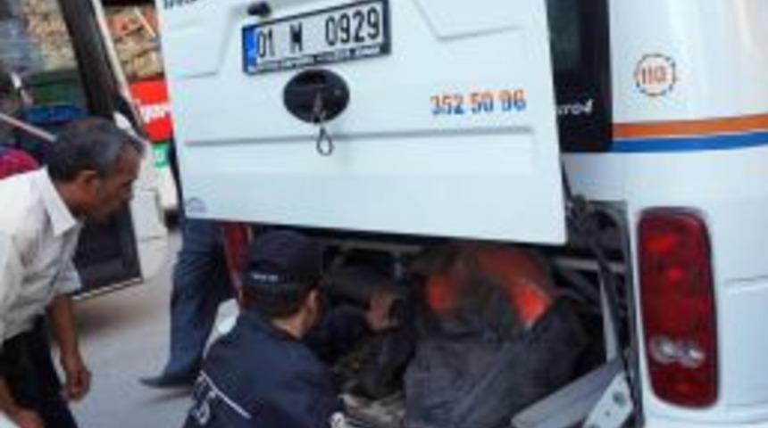 Adana'da Dolmuşlar Adeta Silah Deposu Gibi