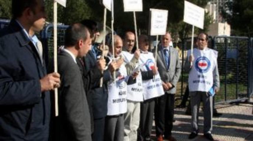 B&uuml;ro Memur-sen&rsquo;den Adil &Uuml;cret A&ccedil;ıklaması