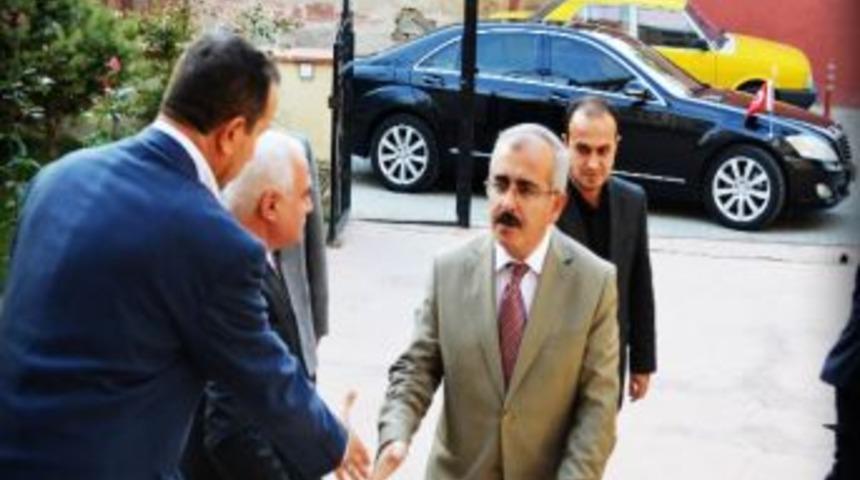 Edirne Valisi Duruer'den Mimar Sinan Vakfına İadeyi Ziyaret