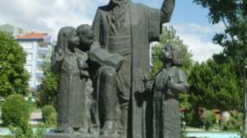 T&uuml;rk Dilinin &Ouml;nc&uuml;s&uuml; Aşık Paşa Anılıyor