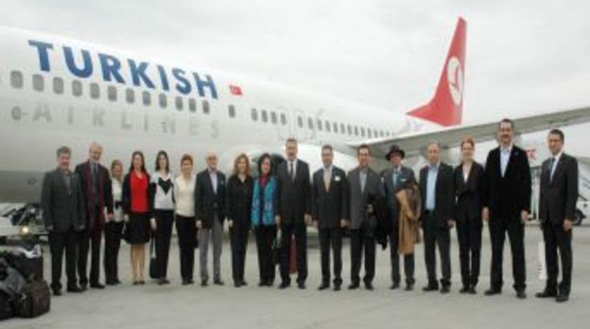 İzmir EXPO Heyeti Sunum I&ccedil;in Fransa'ya Gitti