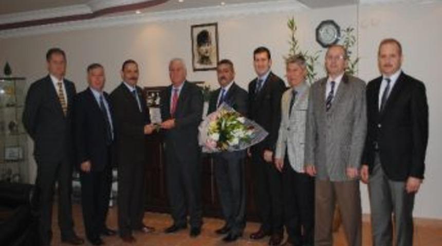 Kemeraltı Esnaf Derneği'nin İlk Ziyareti, Esnaf Birliği&rsquo;ne