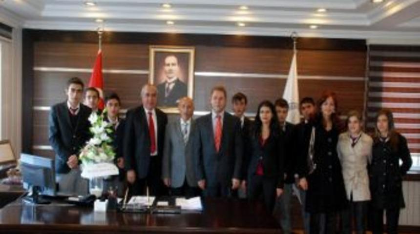 Lise &Ouml;ğrencileri Belediye Birimlerini Gezdi