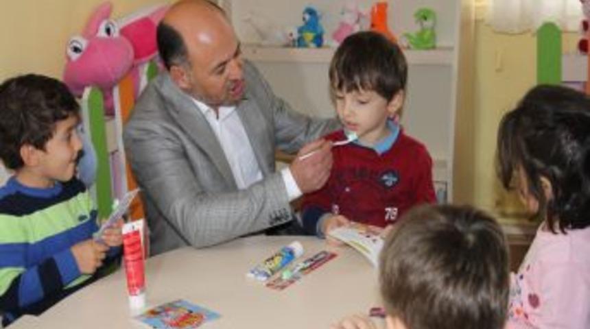 Aksaray&rsquo;da Miniklere Diş Sağlığı Eğitimi Verildi