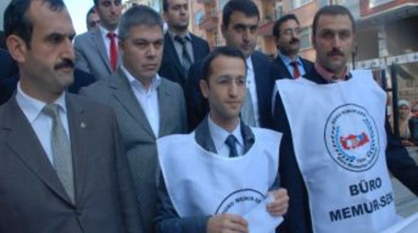 Rize'de B&uuml;ro Memur-sen&rsquo;den Adil &Uuml;cret A&ccedil;ıklaması