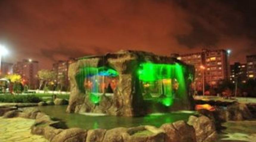 S&uuml;s havuzlar Beylikd&uuml;z&uuml;&rsquo;ne renk katıyor