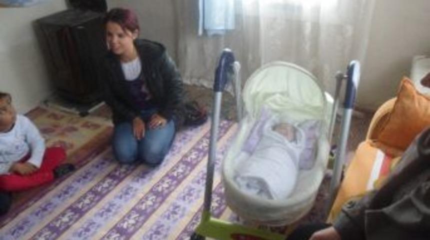 Menemen'de Chp'li Kadınlardan "hoşgeldin Bebek" Projesi