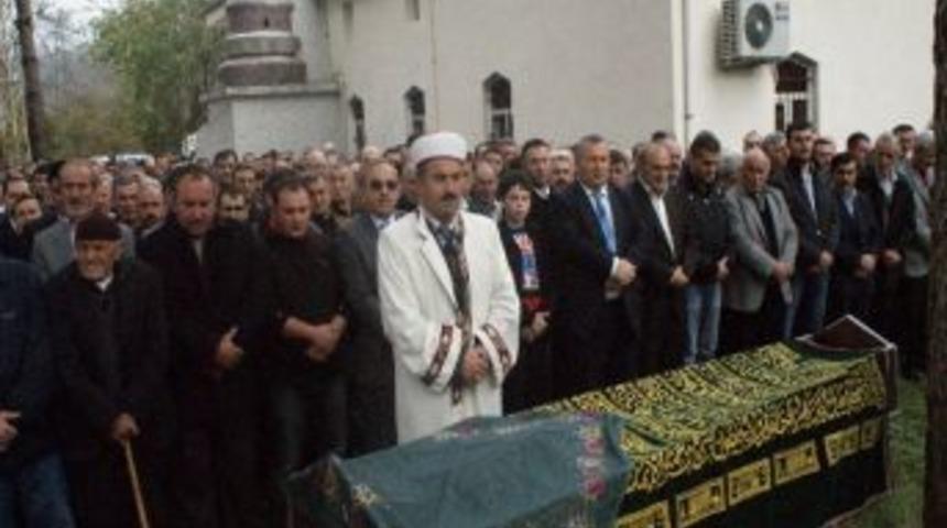 Hasret Enginyurt Toprağa Verildi