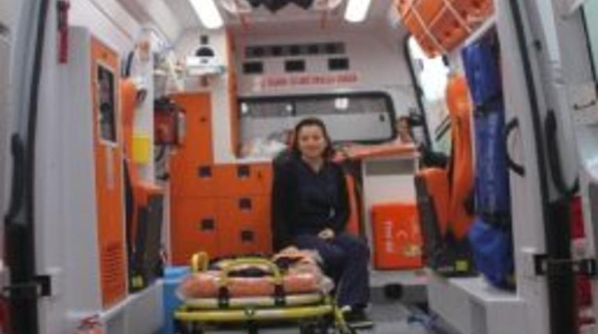 D&uuml;zce &Uuml;niversitesi Hastanesine Tam Donanımlı Ambulans