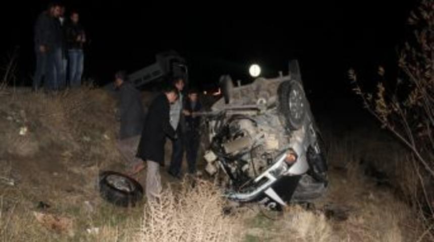 Van - Başkale Yolunda Kaza: 2 Yaralı