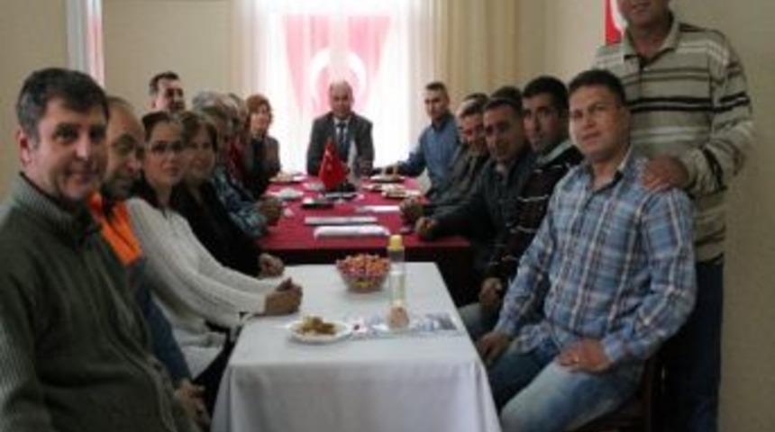 Emniyet M&uuml;d&uuml;r&uuml; &Ccedil;ankaya&rsquo;dan G&ouml;&ccedil;men Derneğine Ziyaret