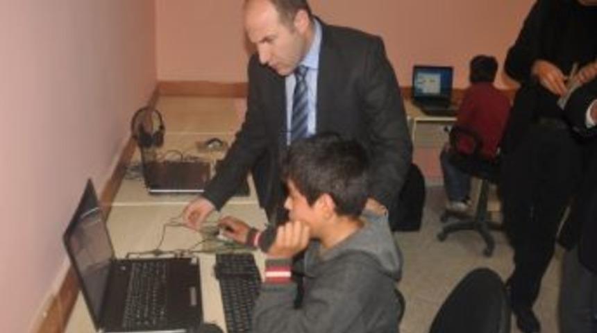 Dar Gelirli Aileye &Uuml;cretsiz Eğitim