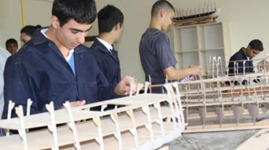 Geleceğin denizcileri yetişiyor