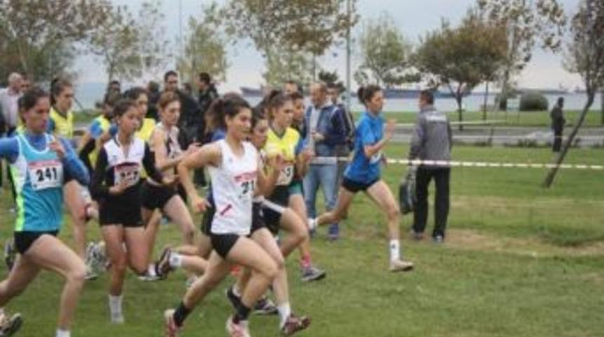 57. Uluslararası &Ouml;mer Besim Kır Koşusu Tamamlandı