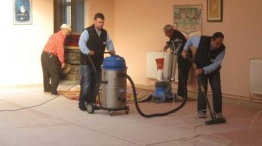 Belediye&rsquo;den Cemevleri&rsquo;ne Temizlik Hizmeti