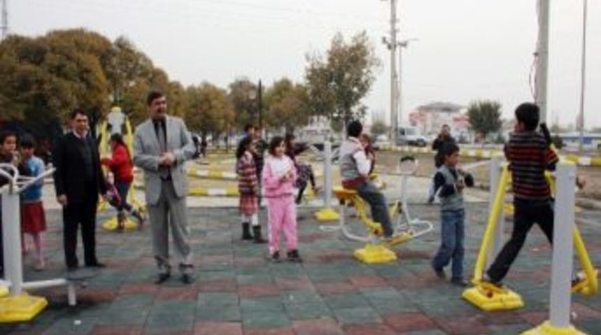 Iğdır&rsquo;da Parklara Fitness Ve &Ccedil;ocuk Oyun Gurubu Kuruluyor