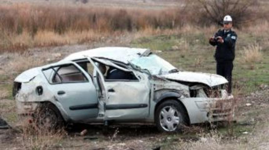 Beyşehir&rsquo;de Otomobil Takla Attı: 1 Yaralı