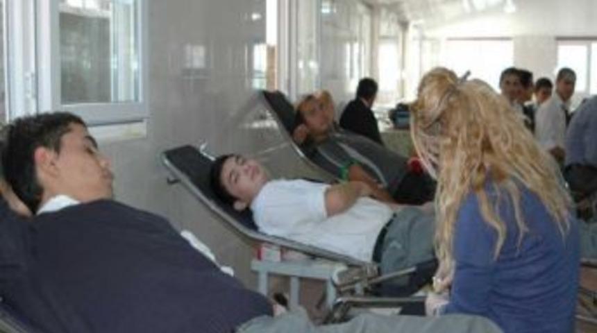 Demre&rsquo;de &Ouml;ğrencilerden Kan Bağışı