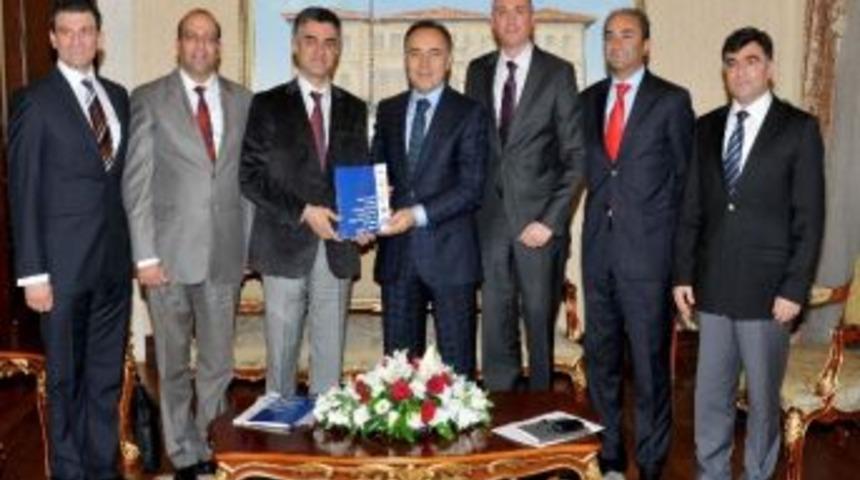 Turizm End&uuml;strisinin Rekabet&ccedil;ilik Ve Strateji &Ouml;n &Ccedil;alışması