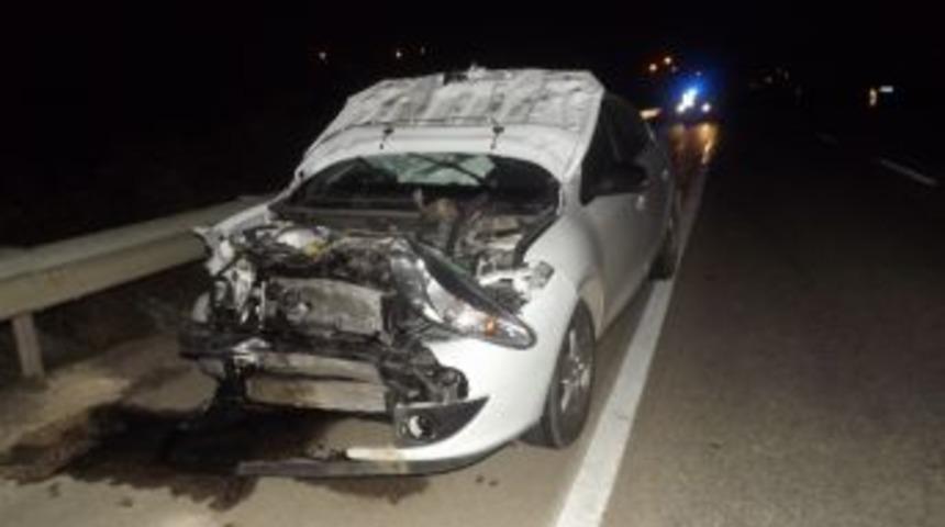 Domuza &Ccedil;arpan Otomobil Hurdaya D&ouml;nd&uuml;