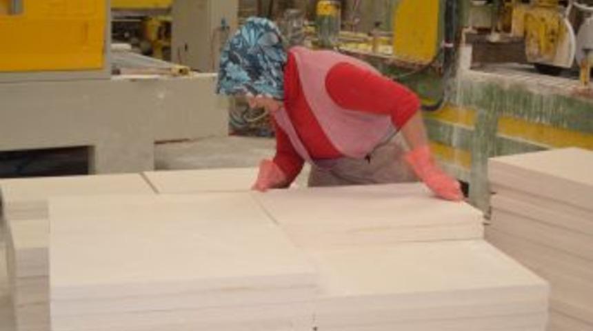 Ellerinin Hamuruyla Erkek Işine Karışan Hanımlar, Mermer Ustası Oldu