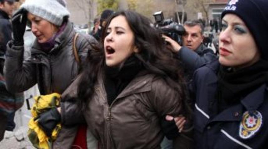 Baltalı &Ouml;l&uuml;me Zincirli Protesto