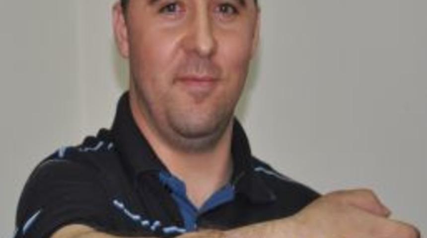 Kopan Kolunu Diken Doktorlarıyla Tokalaştı